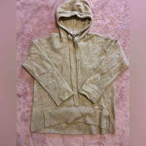 Oversized knitted hoodie